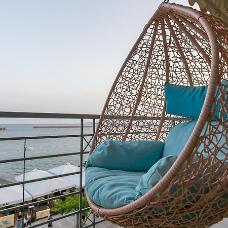 Seafront Kalamata Haven - Blue Luxury Suite Екстер'єр фото