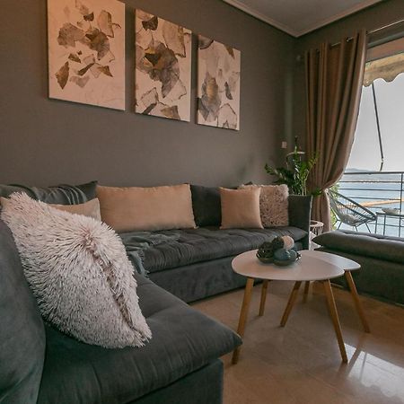 Seafront Kalamata Haven - Blue Luxury Suite Екстер'єр фото