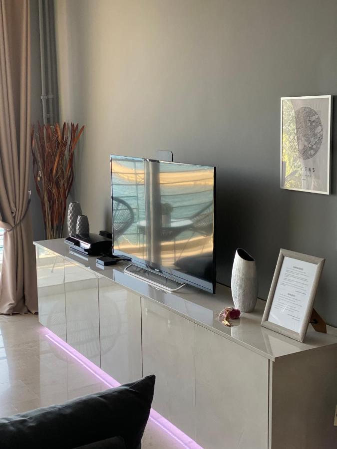 Seafront Kalamata Haven - Blue Luxury Suite Екстер'єр фото