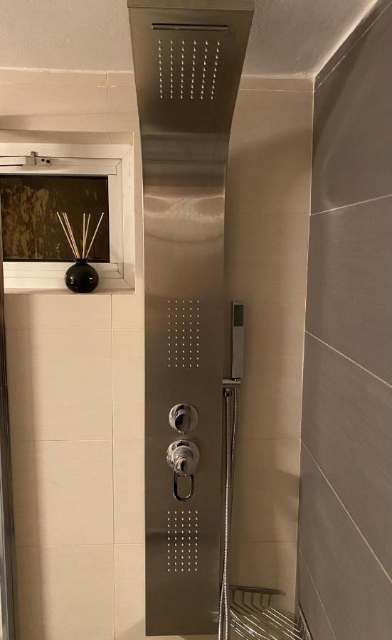 Seafront Kalamata Haven - Blue Luxury Suite Екстер'єр фото
